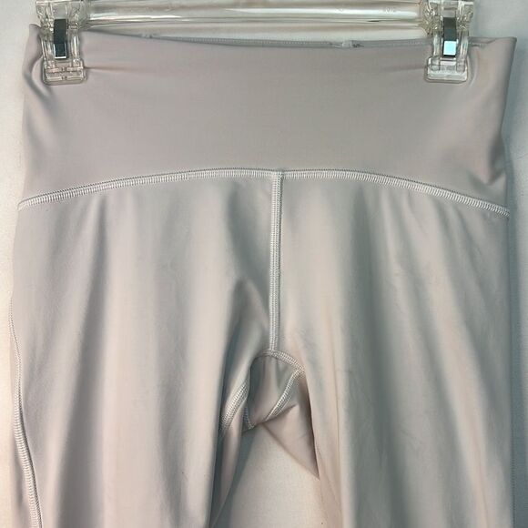 Lululemon Train Times White 7/8 length leggings with mesh accent. GUC size 6 - Picture 6 of 13